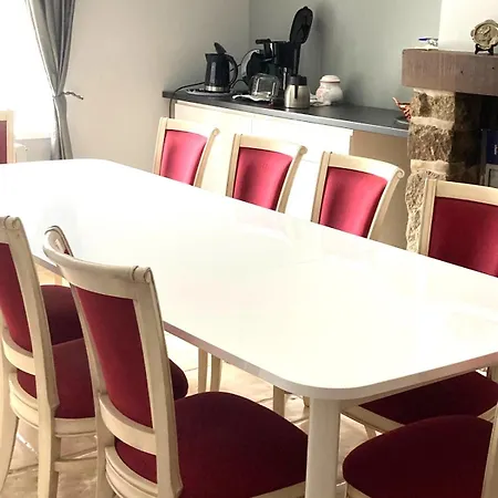 La Demeure Romantique Bed & Breakfast Bazouges-sous-Hede